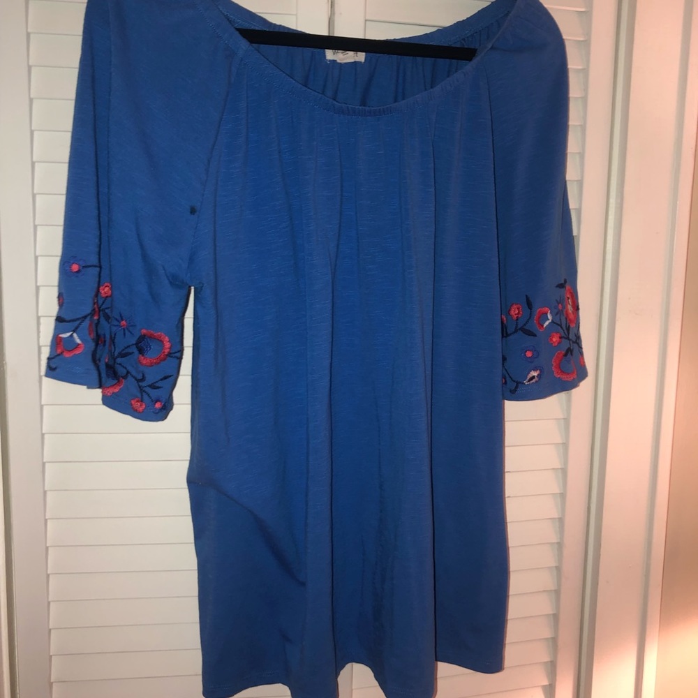 Blue dress shirt
